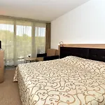 Nona Hotel 3*