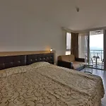 Nona Hotel 3*