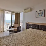 Nona Hotel 3*