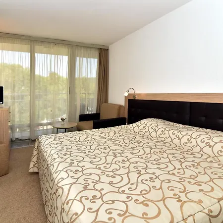 Nona Hotel 3*
