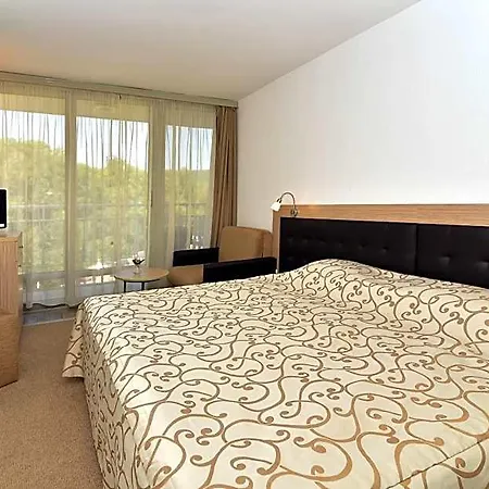 Hotel Nona 3*