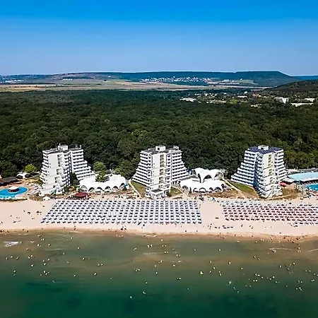 Nona Hotel 3*